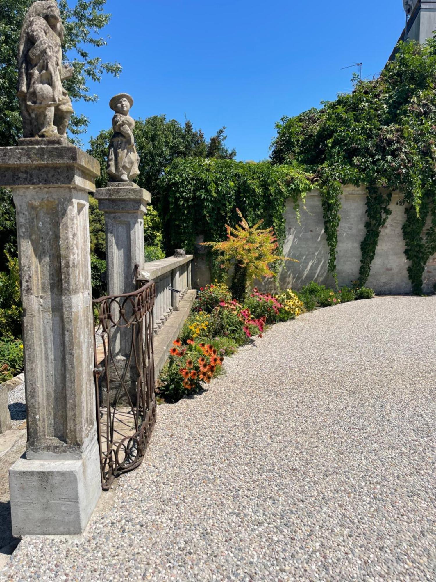 Lamirage - Una Vera Oasi Di Pace Bozzolo Buitenkant foto